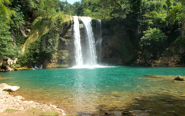 Гаити, водопад