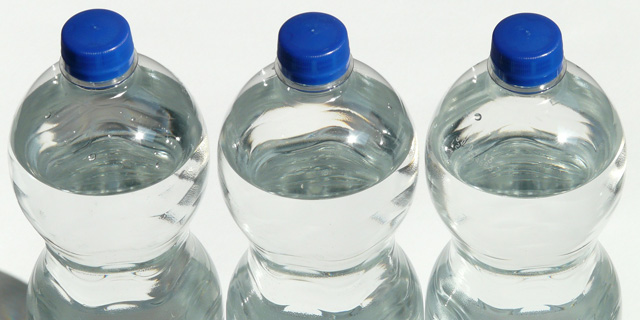 Какую воду пить - кипяченую или бутилированную минеральную