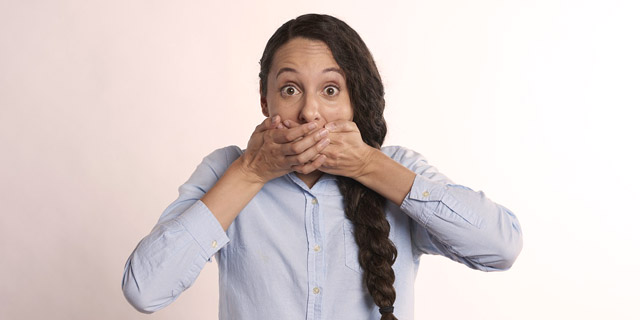 Как избавиться от неприятного запаха изо рта. Причины проблемы