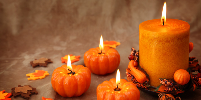 Оранжевая романтика: свечи для ужина