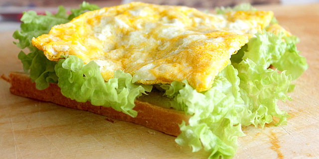 Правильный бутерброд на завтрак с яйцом