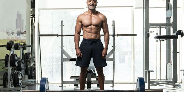 Мужчина 50 лет: спортивный и здоровый