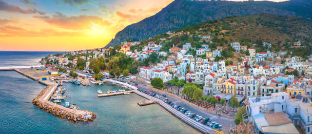 Город Агиос Кирикос – столица острова Икария, Греция.
