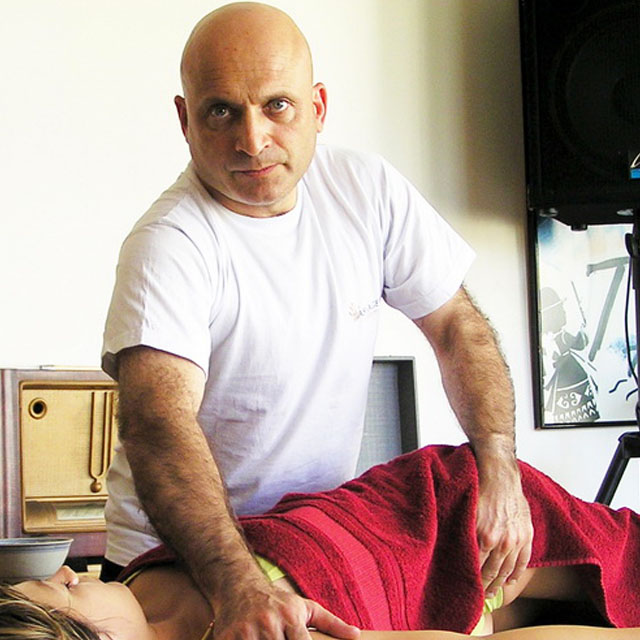 Оливье Арон, мастер спа-массажа